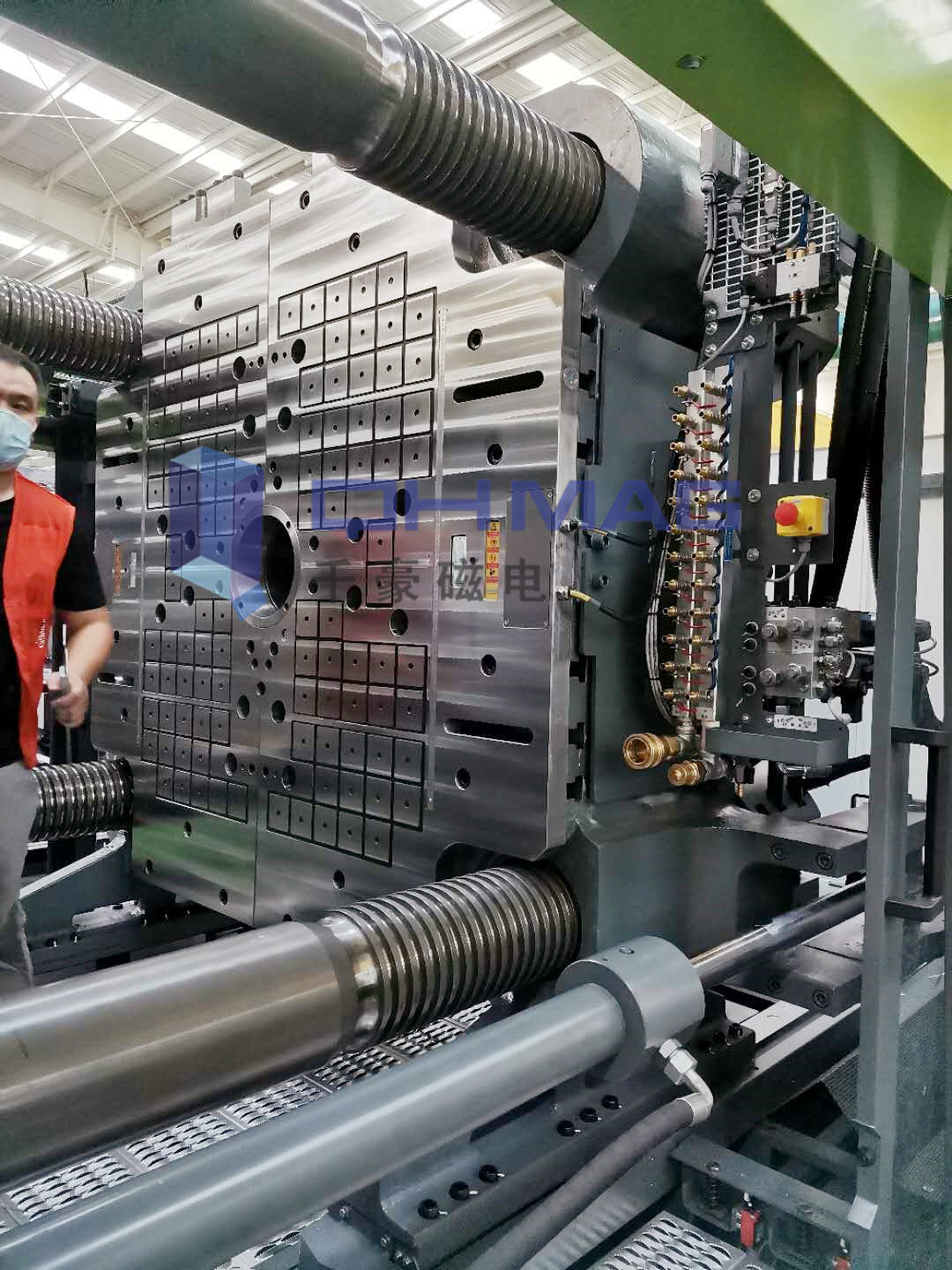 注塑機(jī)換模磁力模板，千豪